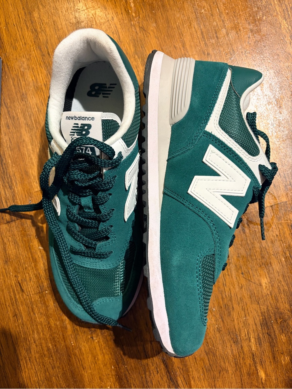 New Balance Men's Green & White Classic Sneakers